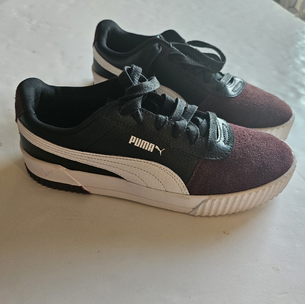 Puma Carina Suede Classic Women's Burgundy sneaker Size 8